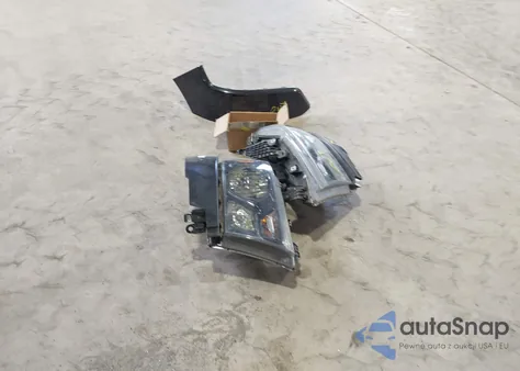 2022 Ram 1500 Big Horn 4X4 6'4 Box/Lone Star 4X4 6'4 Box z USA, uszkodzony, nr VIN 1C6RRFBG0NN4K6914